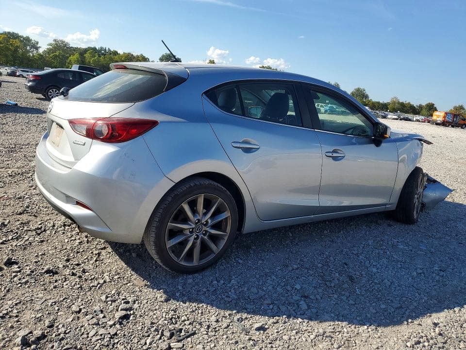 2018 MAZDA 3 TOURING 3