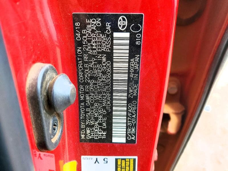 2018 TOYOTA PRIUS THREE 12