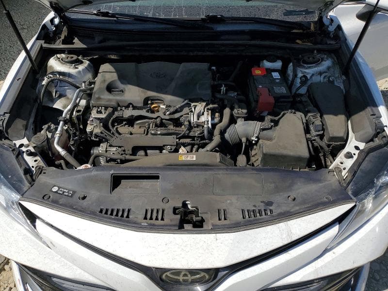 2020 TOYOTA CAMRY LE 11