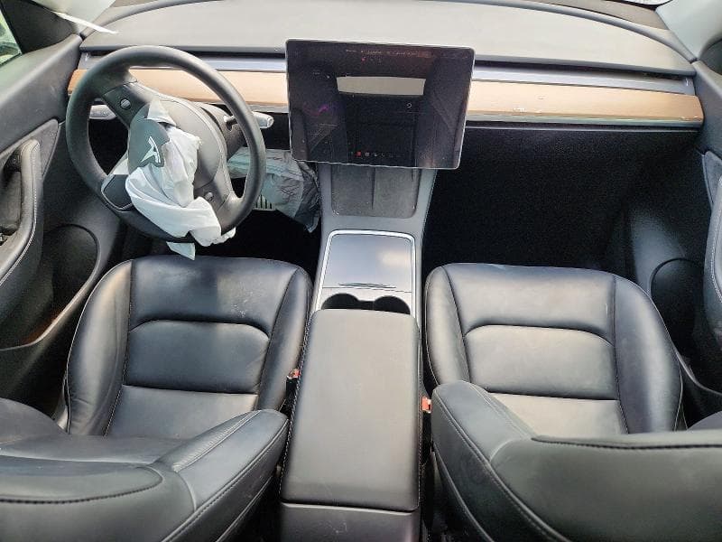 2022 TESLA MODEL Y 8