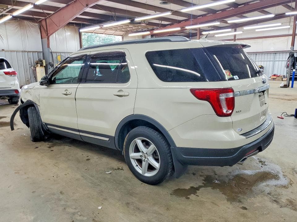 2018 FORD EXPLORER XLT 2
