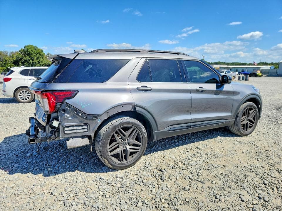 2025 FORD EXPLORER ST-LINE 3