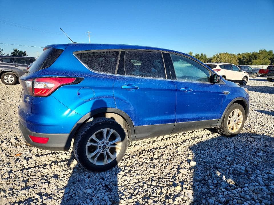 2017 FORD ESCAPE SE 3