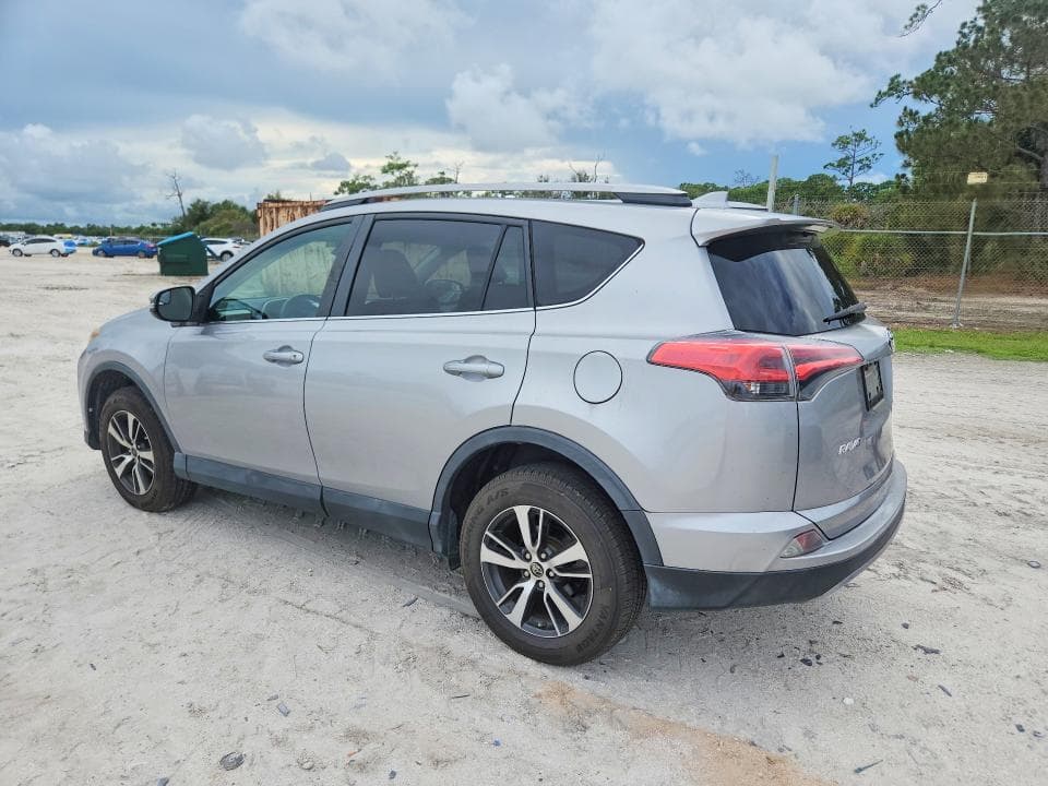 2017 TOYOTA RAV4 XLE 2