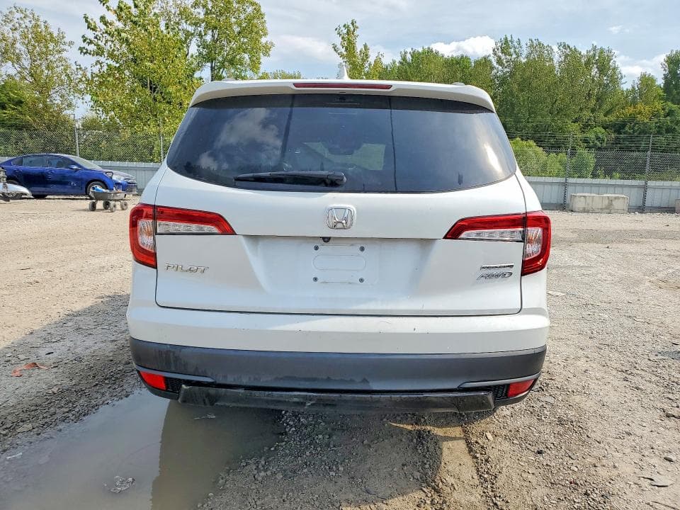 2021 HONDA PILOT SE 6