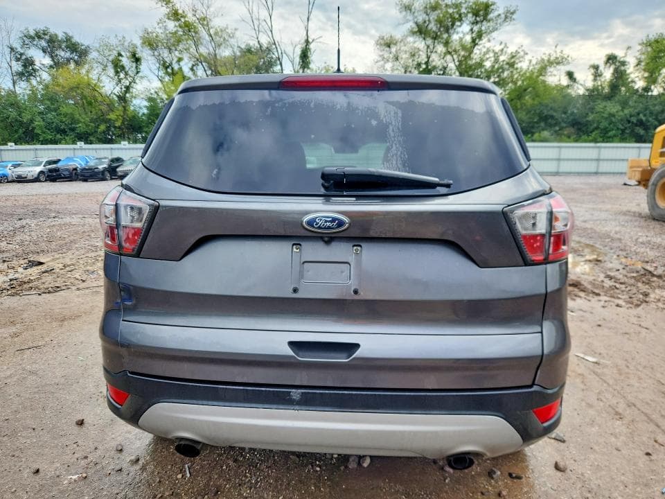 2017 FORD ESCAPE SE 6