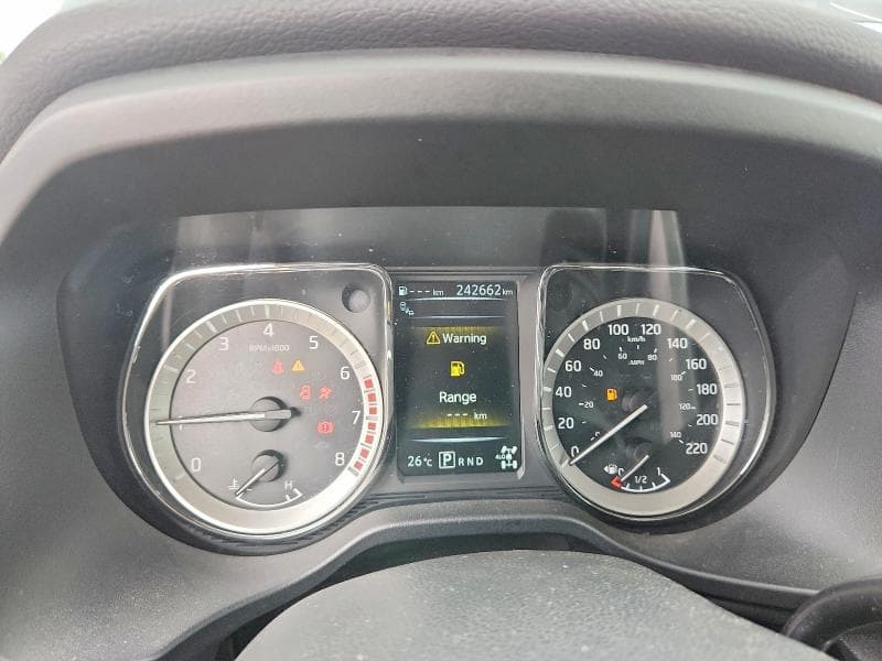 2017 NISSAN TITAN SV 9