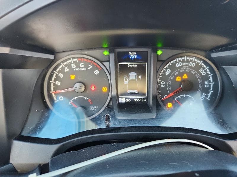 2022 TOYOTA TACOMA SR 9