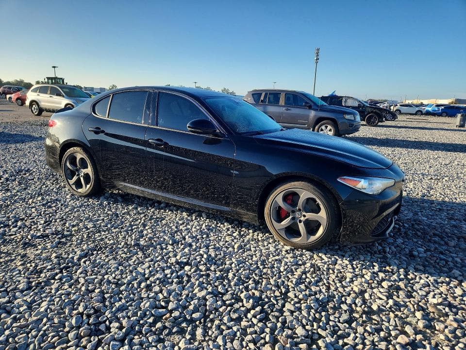 2017 ALFA ROMEO GIULIA 4