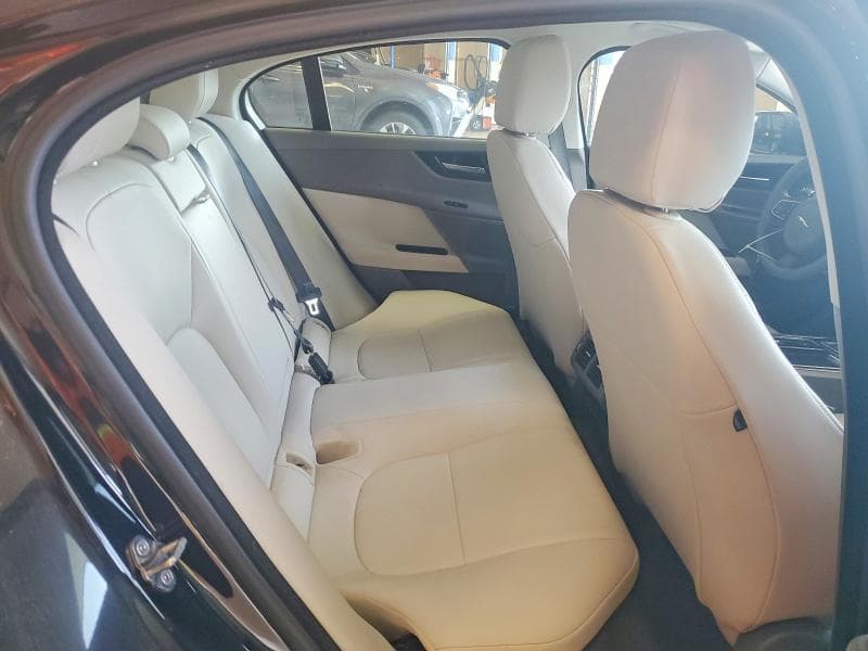2018 JAGUAR XE PREMIUM 10