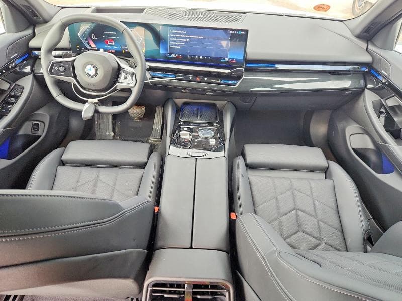 2026 BMW 530 XI 8