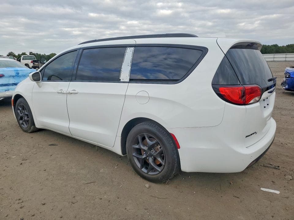 2018 CHRYSLER PACIFICA TOURING L 2