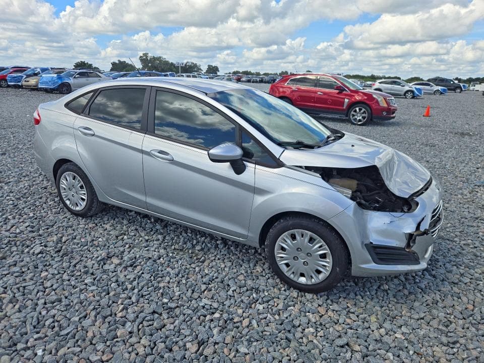 2017 FORD FIESTA SE 4