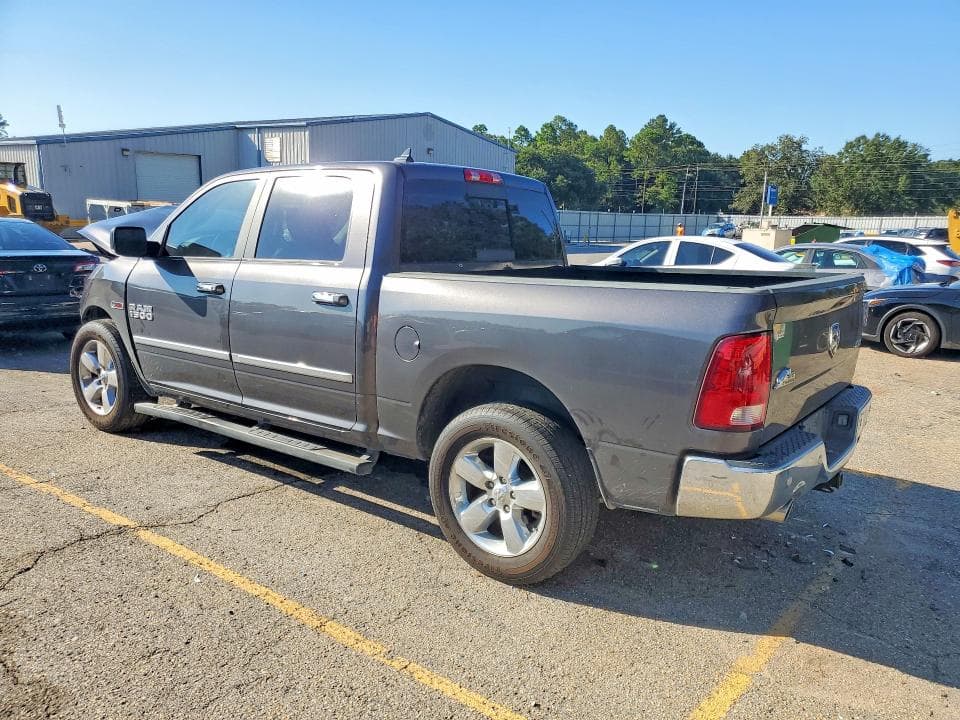2018 RAM 1500 SLT 2