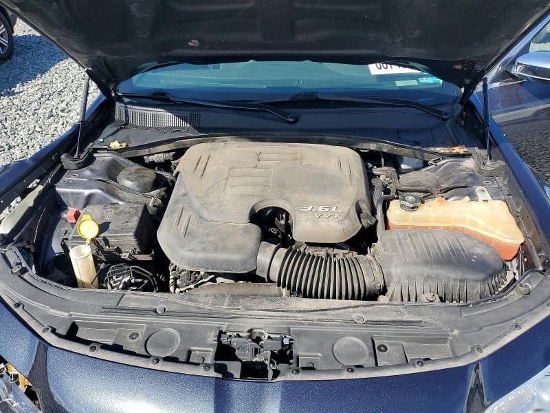 2017 CHRYSLER 300C 11
