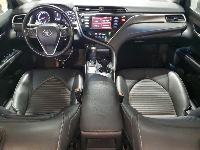 2018 TOYOTA CAMRY SE 8