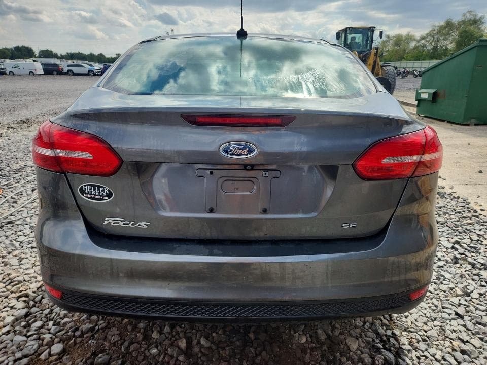 2017 FORD FOCUS SE 6