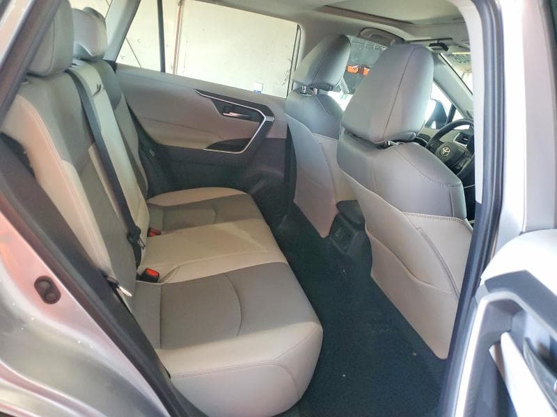2021 TOYOTA RAV4 XLE PREMIUM 11