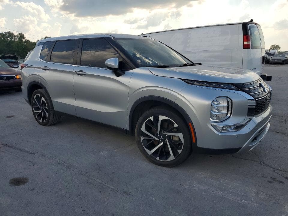 2022 MITSUBISHI OUTLANDER SE 4
