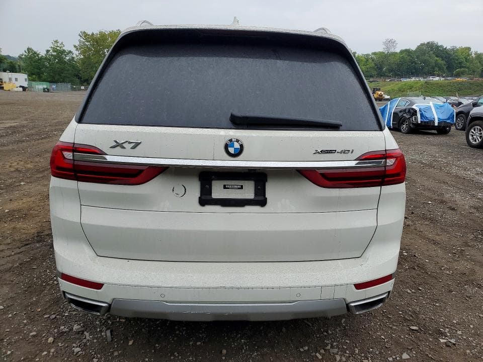 2022 BMW X7 6