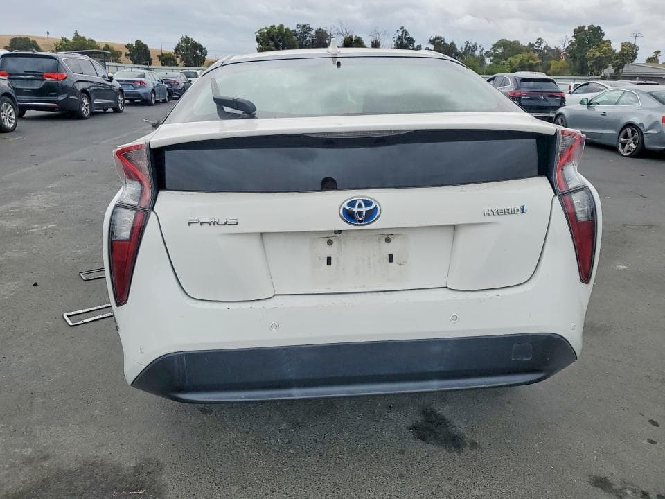 2018 TOYOTA PRIUS TWO 6