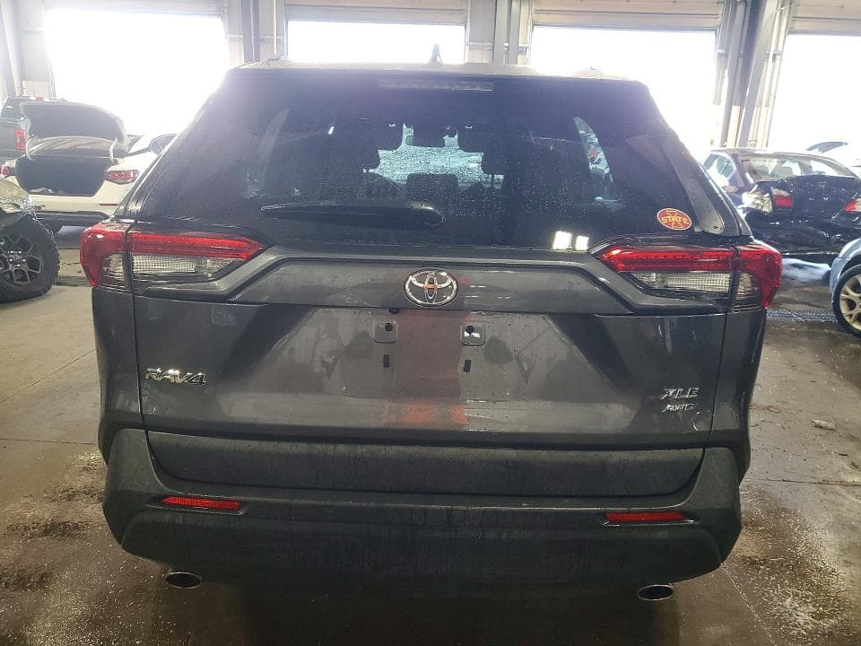 2024 TOYOTA RAV4 XLE 6