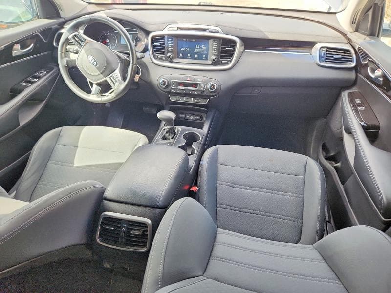 2019 KIA SORENTO LX 8