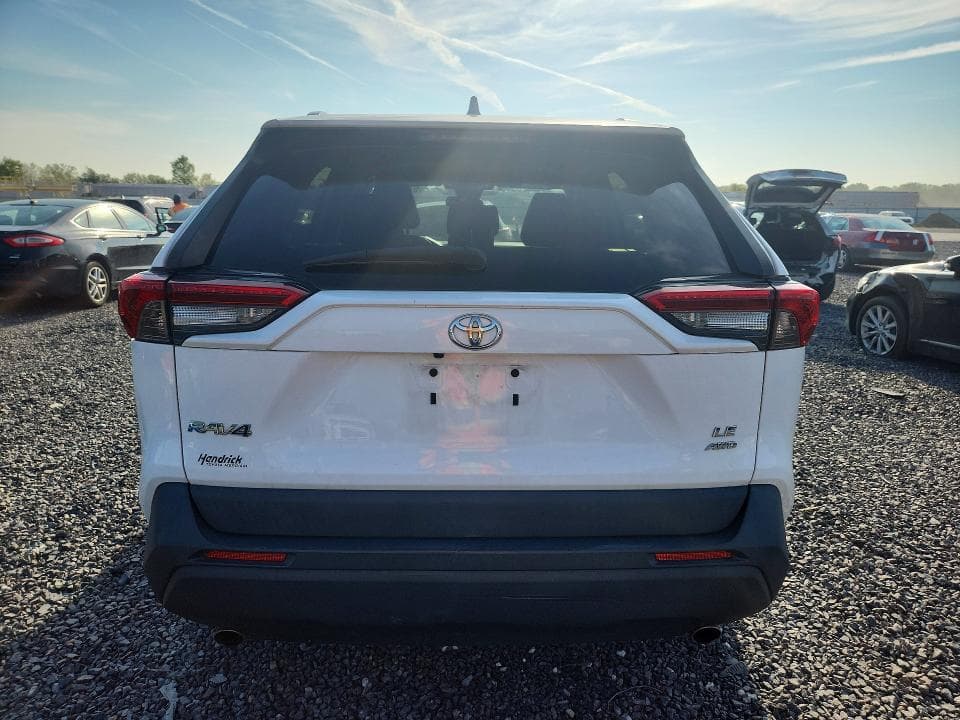 2020 TOYOTA RAV4 LE 6
