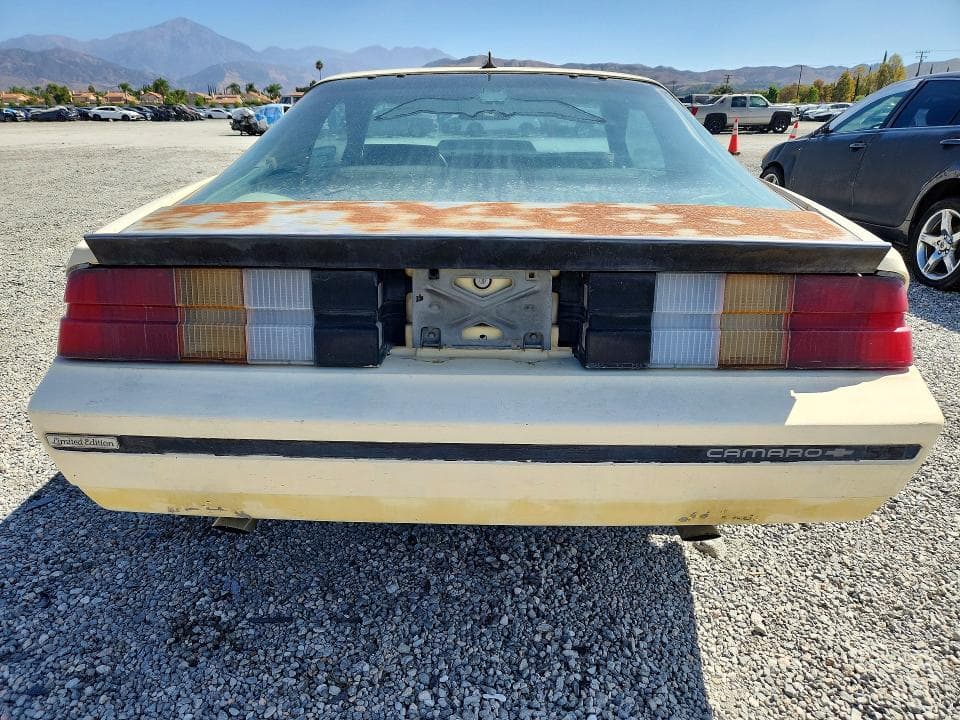 1985 CHEVROLET CAMARO 6