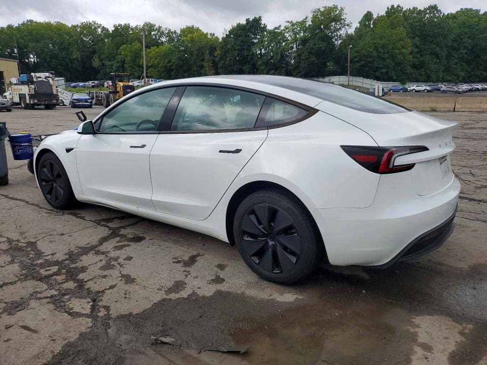 2025 TESLA MODEL 3 2