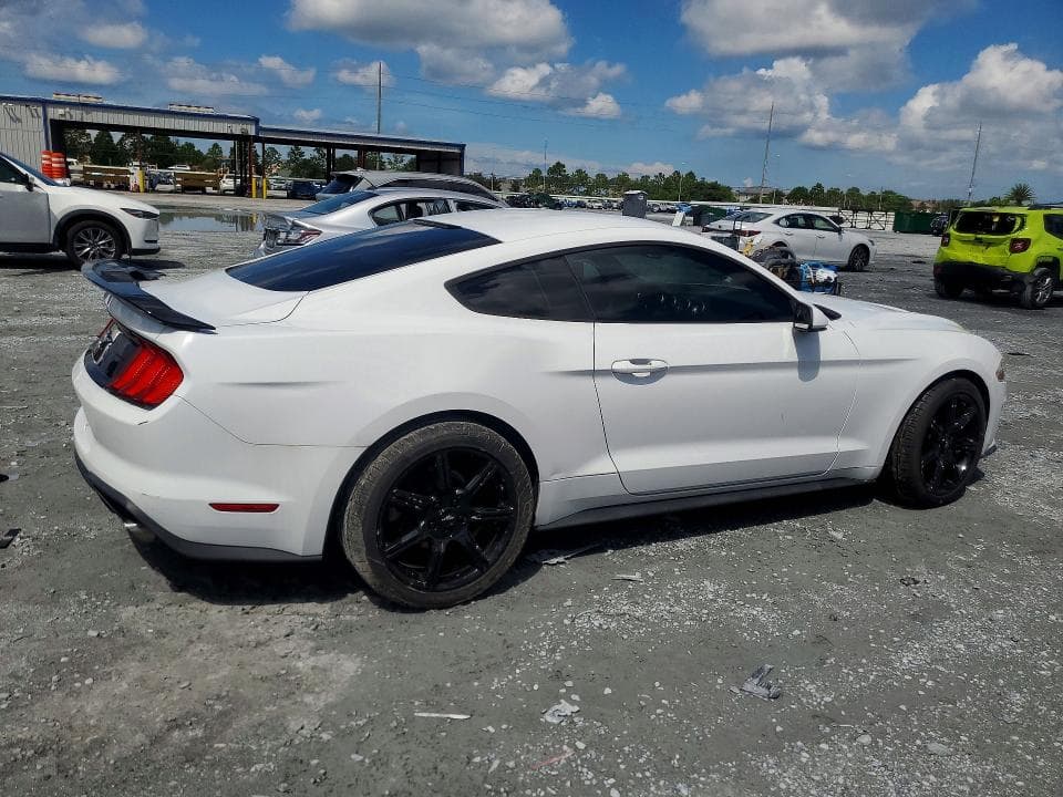 2018 FORD MUSTANG 3