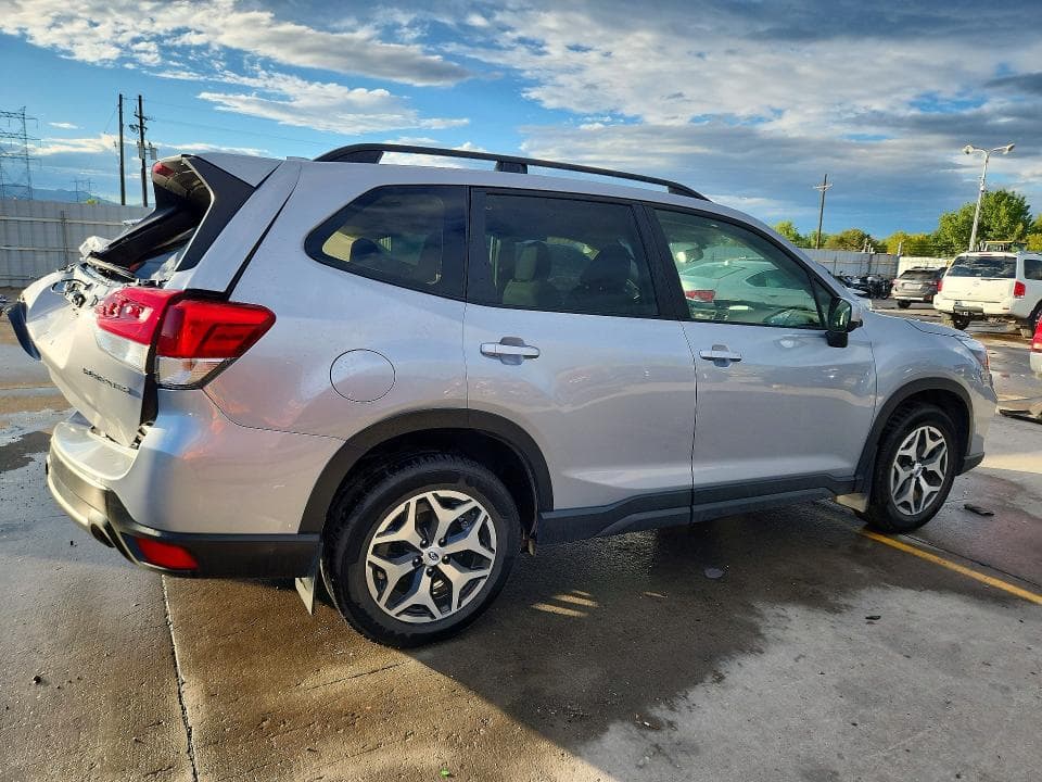 2021 SUBARU FORESTER PREMIUM 3