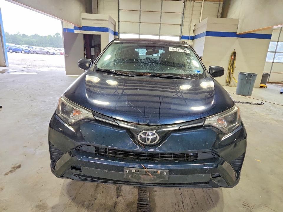 2017 TOYOTA RAV4 LE 5