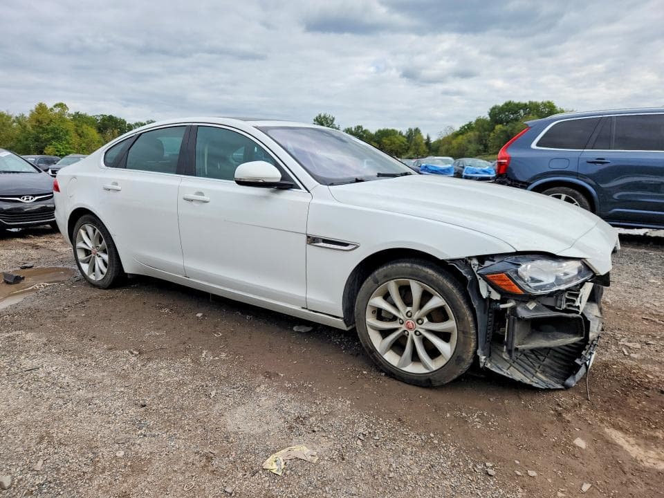 2019 JAGUAR XF PREMIUM 4