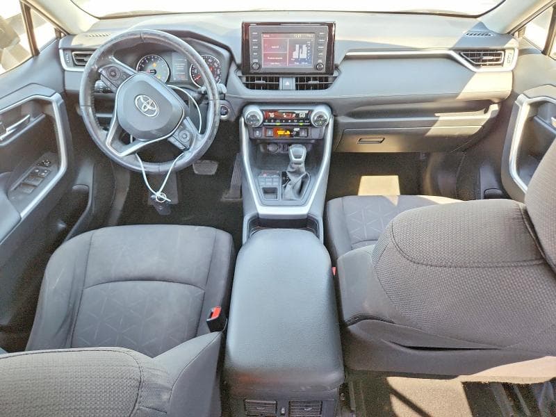2019 TOYOTA RAV4 XLE 8