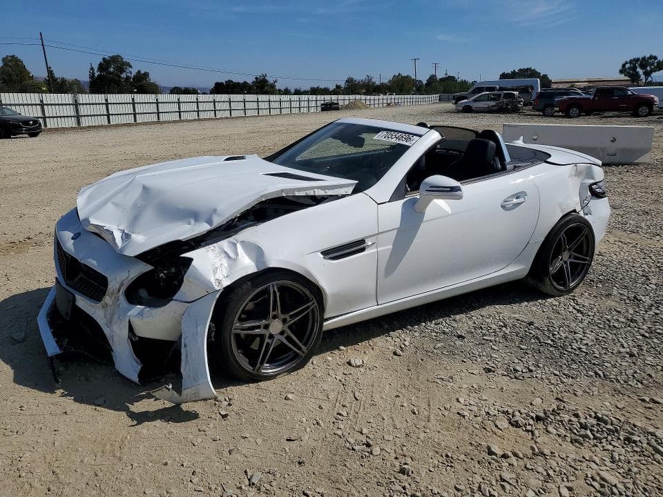 2017 MERCEDES-BENZ SLC 300