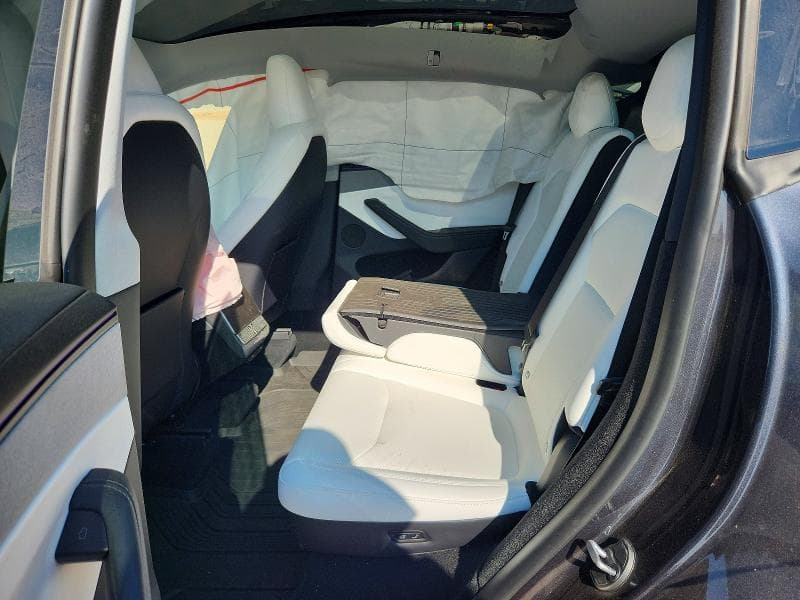 2026 TESLA MODEL Y 11