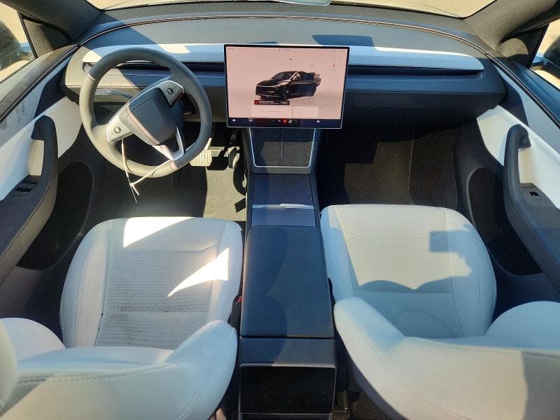 2026 TESLA MODEL Y 8