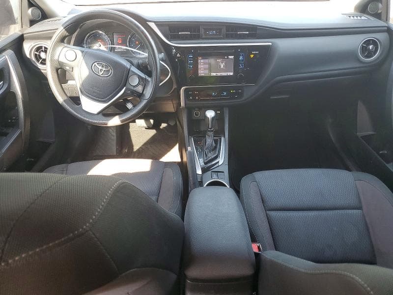 2017 TOYOTA COROLLA LE 8