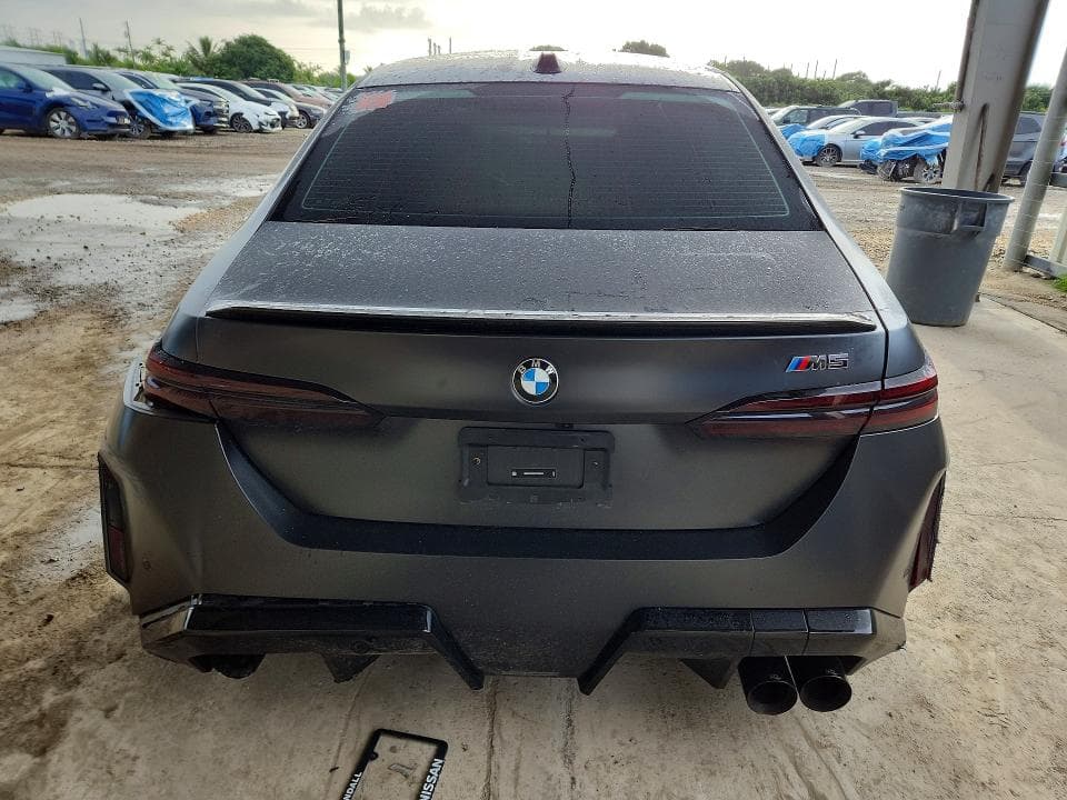 2025 BMW M5 6
