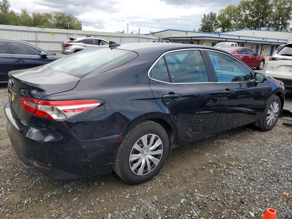 2019 TOYOTA CAMRY LE 3