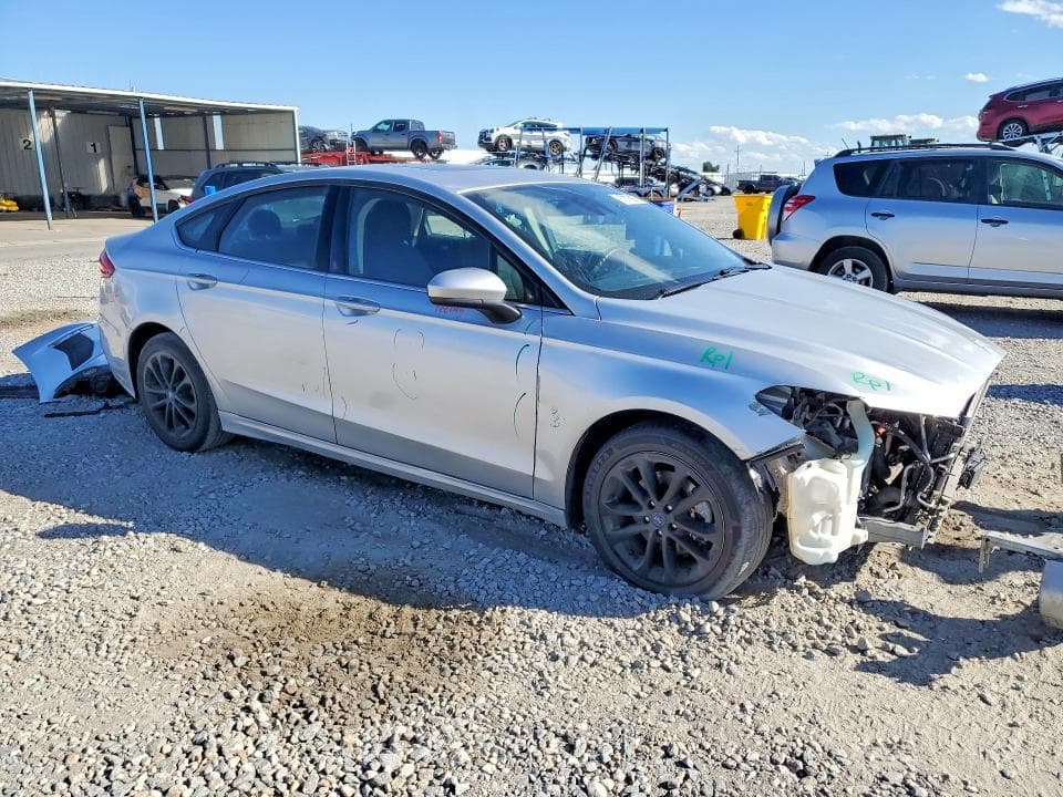 2019 FORD FUSION SE 4