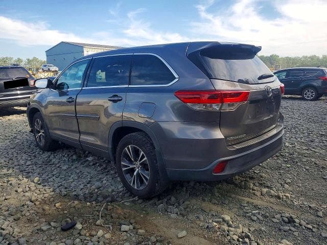 2018 TOYOTA HIGHLANDER LE 2