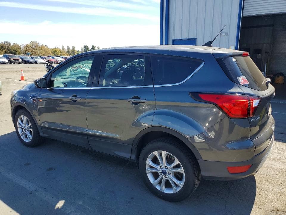 2019 FORD ESCAPE SE 2