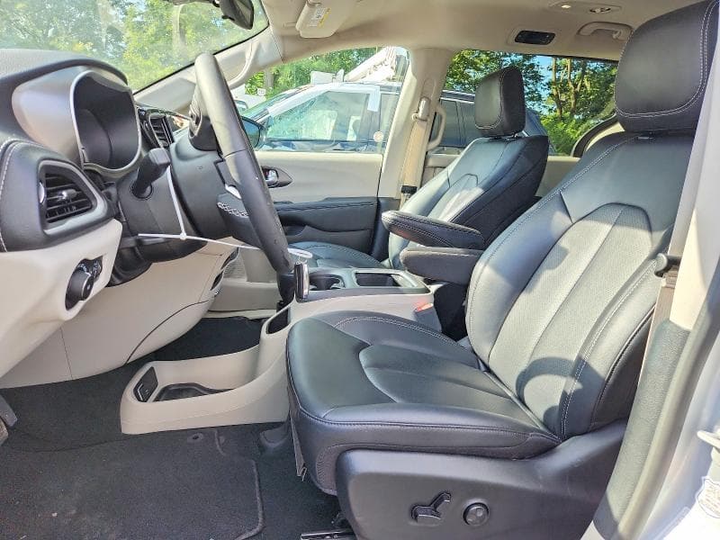 2024 CHRYSLER PACIFICA HYBRID SELECT 7