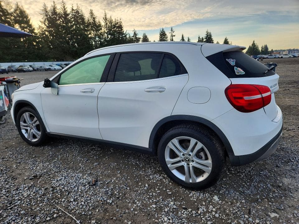2019 MERCEDES-BENZ GLA 250 2