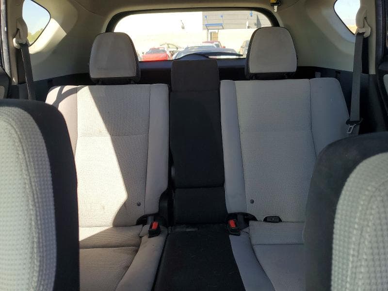 2018 TOYOTA RAV4 XLE 10