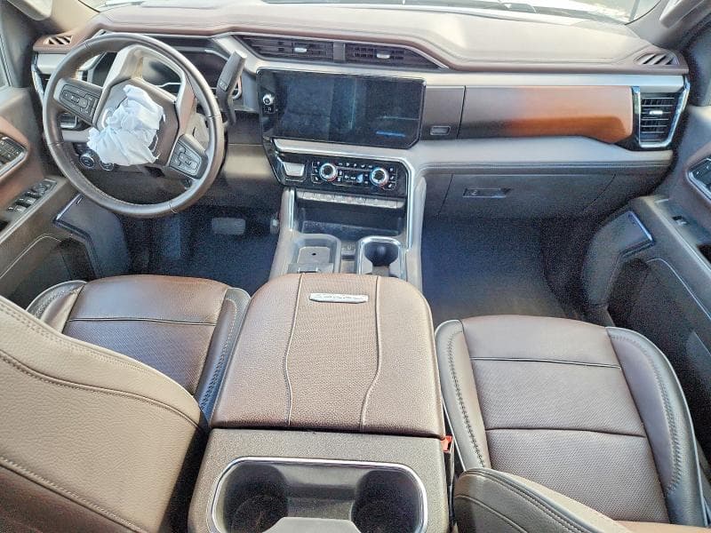 2024 GMC SIERRA K2500 DENALI 8