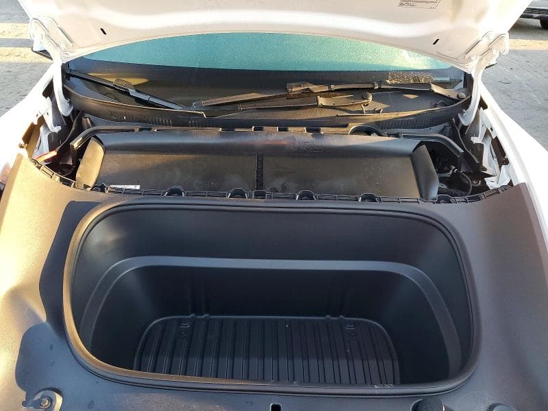2026 TESLA MODEL Y 11