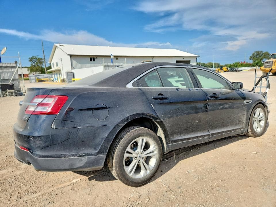 2018 FORD TAURUS SEL 3